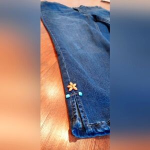 Capri Blue Jeans with Floral Detail